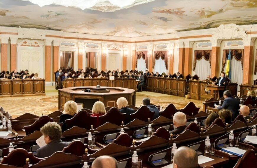 Adjudicating in Times of War. A Conversation with Stanislav Kravchenko